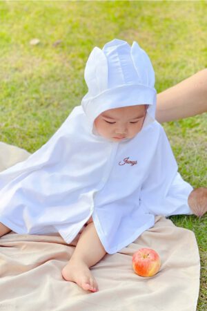 Áo choàng em bé Jumy's màu trắng