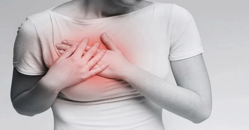 Đau tức vòng một khi không được hút và kích sữa